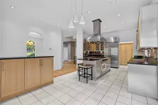 191 Beechmont Dr, New Rochelle, NY 10804 - Photo 9