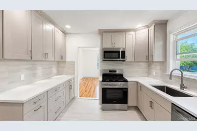 284 Beach 19th Street #1, Far Rockaway, NY 11691 - Photo 11