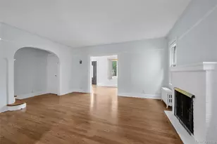 309 Marcellus Rd, Mineola, NY 11501 - Photo 5