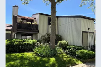 49 Richmond Boulevard #1B, Ronkonkoma, NY 11779 - Photo 1