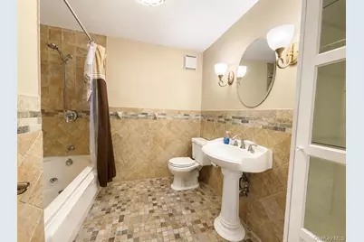49 Richmond Boulevard #1B, Ronkonkoma, NY 11779 - Photo 9