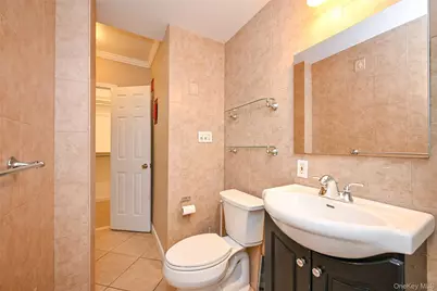 67-40 Yellowstone Boulevard #4M, Forest Hills, NY 11375 - Photo 15