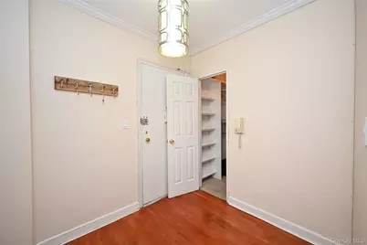 67-40 Yellowstone Boulevard #4M, Forest Hills, NY 11375 - Photo 5