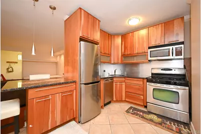 67-40 Yellowstone Boulevard #4M, Forest Hills, NY 11375 - Photo 9