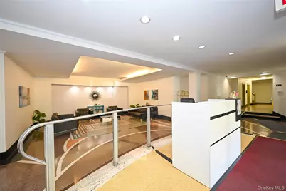 67-40 Yellowstone Boulevard #4M, Forest Hills, NY 11375 - Photo 3