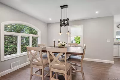 6 Marlboro Place, Bellmore, NY 11710 - Photo 5