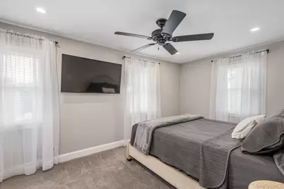 6 Marlboro Place, Bellmore, NY 11710 - Photo 9
