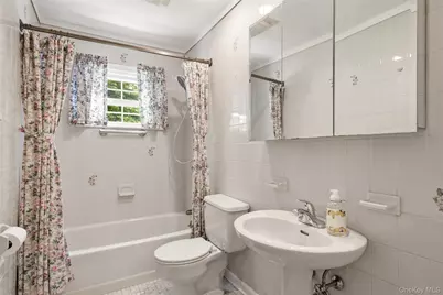 92 Christian Avenue, Stony Brook, NY 11790 - Photo 17