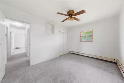 67 E End Avenue, Hicksville, NY 11801 - Photo 15