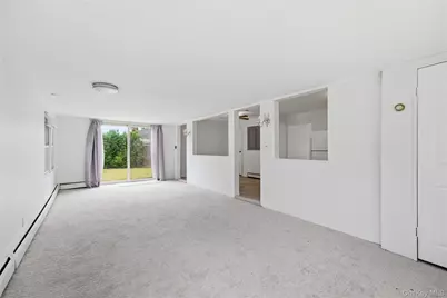 67 E End Avenue, Hicksville, NY 11801 - Photo 19