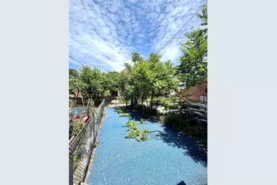67-05 Roosevelt Avenue, Woodside, NY 11377 - Photo 9