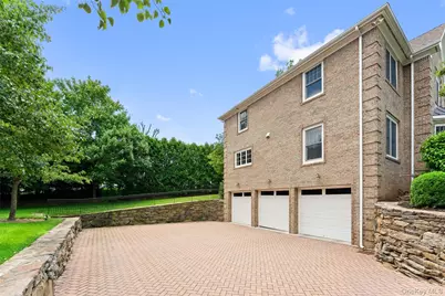 1 Cambridge Court, New Rochelle, NY 10804 - Photo 31