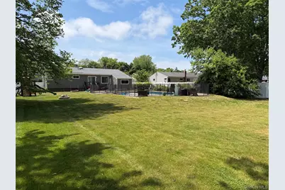 935 Montauk Avenue, Islip Terrace, NY 11752 - Photo 13