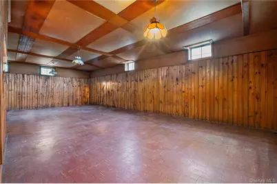 1026 W Broadway, Woodmere, NY 11598 - Photo 25