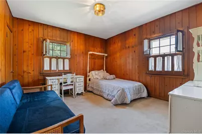 1026 W Broadway, Woodmere, NY 11598 - Photo 17