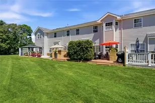 132 Willow Wood Dr, Oakdale, NY 11769 - Photo 37