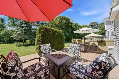 132 Willow Wood Drive, Oakdale, NY 11769 - Photo 31