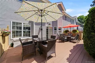 132 Willow Wood Dr, Oakdale, NY 11769 - Photo 29