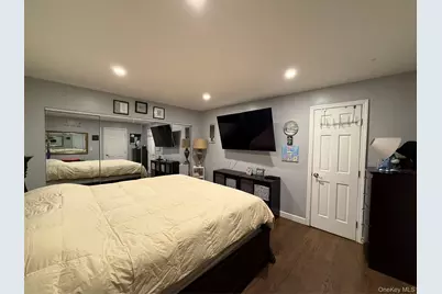 1626 Paula Lane, East Meadow, NY 11554 - Photo 9