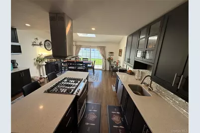 1626 Paula Lane, East Meadow, NY 11554 - Photo 5