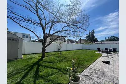 1626 Paula Lane, East Meadow, NY 11554 - Photo 25
