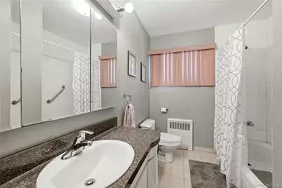 152 Nassau Drive, Albertson, NY 11507 - Photo 15