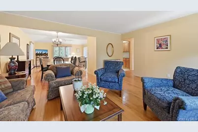 152 Nassau Drive, Albertson, NY 11507 - Photo 5