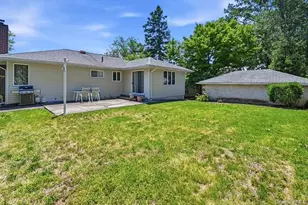 152 Nassau Dr, Albertson, NY 11507 - Photo 21