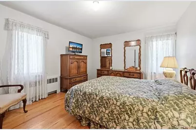 152 Nassau Drive, Albertson, NY 11507 - Photo 17