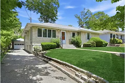 152 Nassau Drive, Albertson, NY 11507 - Photo 1