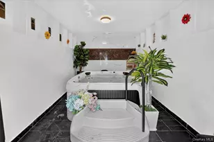 95-13 85th St, Ozone Park, NY 11416 - Photo 15