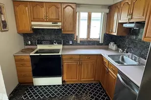 140 Union Ave, Lynbrook, NY 11563 - Photo 3