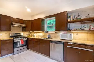 20 Dorchester Dr, Scarsdale, NY 10583 - Photo 5