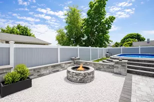 34 Fairdale Dr, Brentwood, NY 11717 - Photo 23