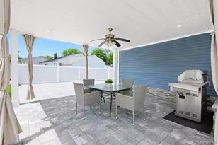 34 Fairdale Dr, Brentwood, NY 11717 - Photo 19