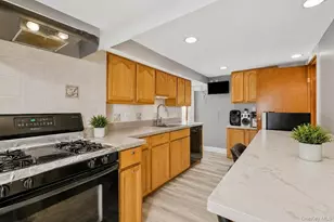 34 Fairdale Dr, Brentwood, NY 11717 - Photo 15