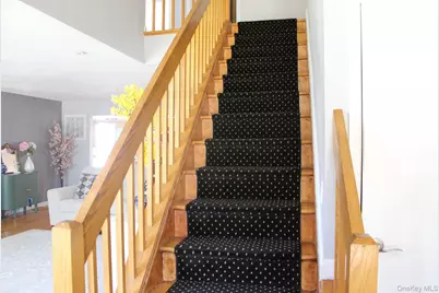 280 Park Avenue W, Westbury, NY 11590 - Photo 7