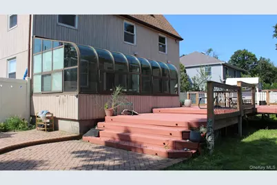280 Park Avenue W, Westbury, NY 11590 - Photo 13