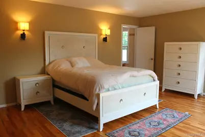 280 Park Avenue W, Westbury, NY 11590 - Photo 9