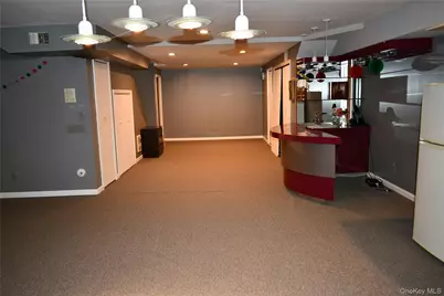 280 Park Avenue W, Westbury, NY 11590 - Photo 27