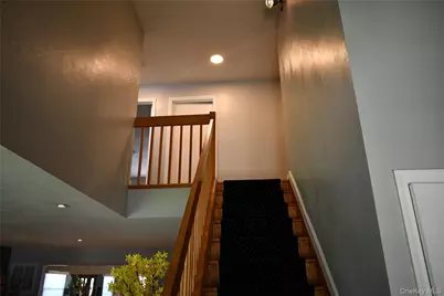 280 Park Avenue W, Westbury, NY 11590 - Photo 13