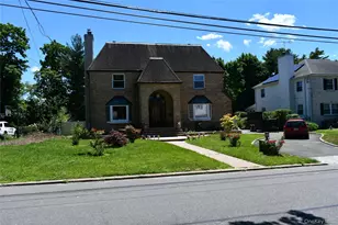 280 Park Ave W, Westbury, NY 11590 - Photo 3