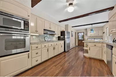 325 Birch Hill Road, Locust Valley, NY 11560 - Photo 9