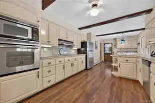 325 Birch Hill Rd, Locust Valley, NY 11560 - Photo 9