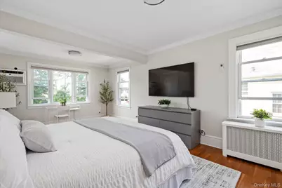 8 May Court, West Hempstead, NY 11552 - Photo 17