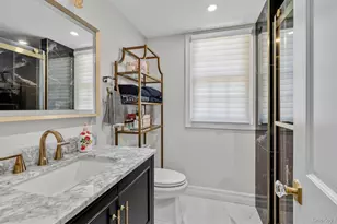 10 Magoun Rd, West Islip, NY 11795 - Photo 19