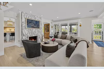 10 Magoun Road, West Islip, NY 11795 - Photo 7
