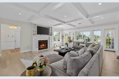 10 Magoun Road, West Islip, NY 11795 - Photo 15
