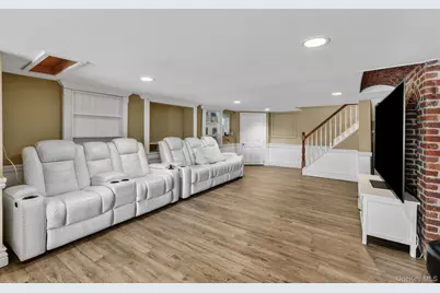 10 Magoun Road, West Islip, NY 11795 - Photo 27