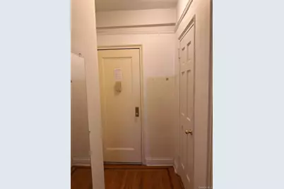 142 E 49th Street #5B, New York, NY 10017 - Photo 11